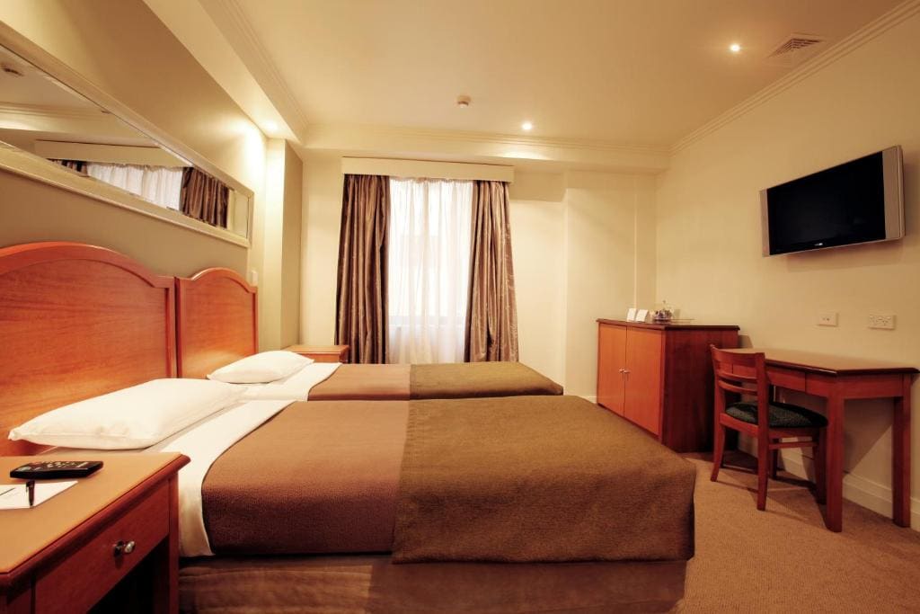 Standard Twin Room room - Image 1