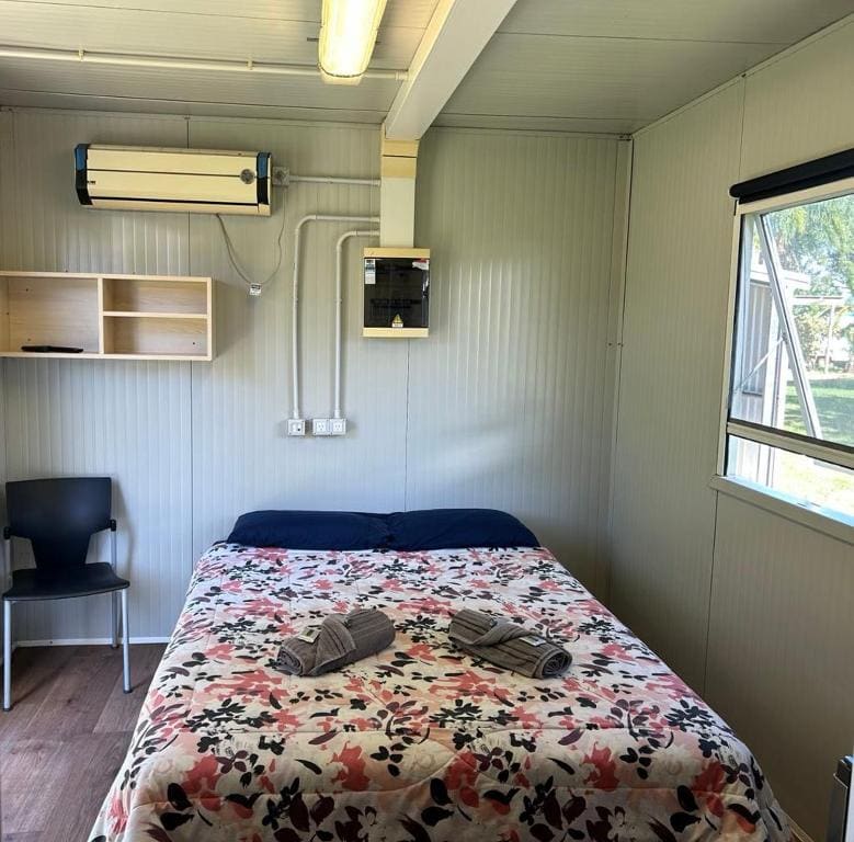 Economy Twin Room room - Image 2
