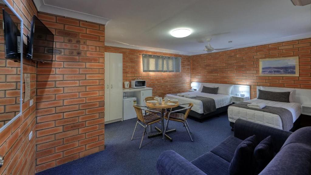 Standard Twin Room room - Image 3