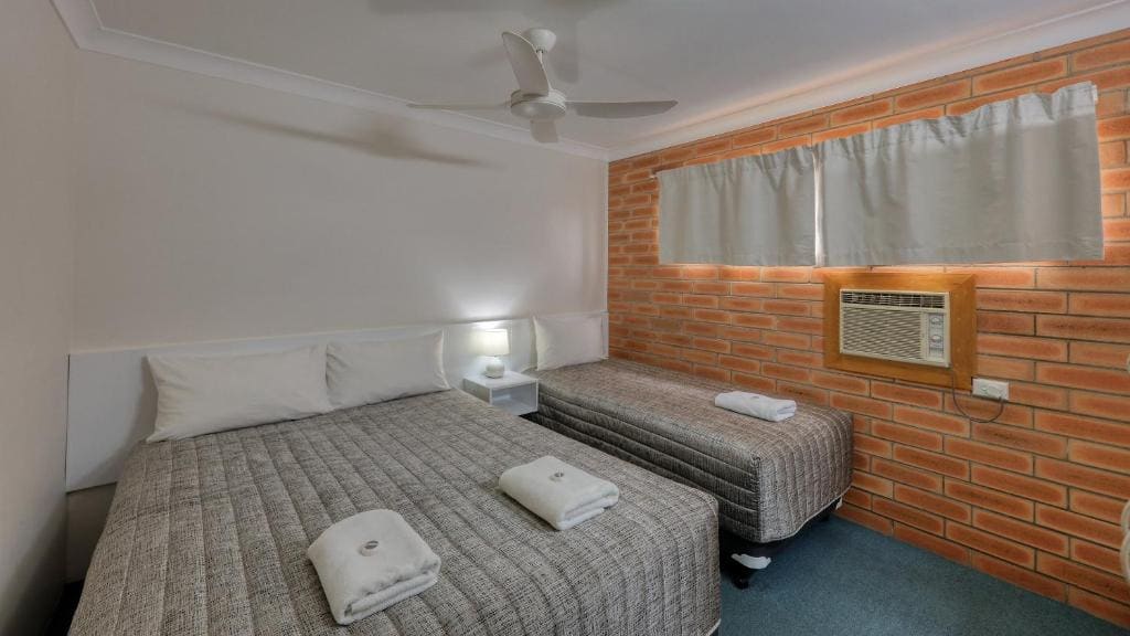 Family Room room - Image 2