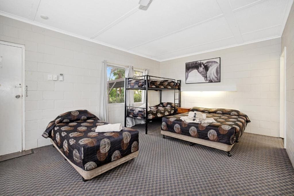 Quadruple Room room - Image 3
