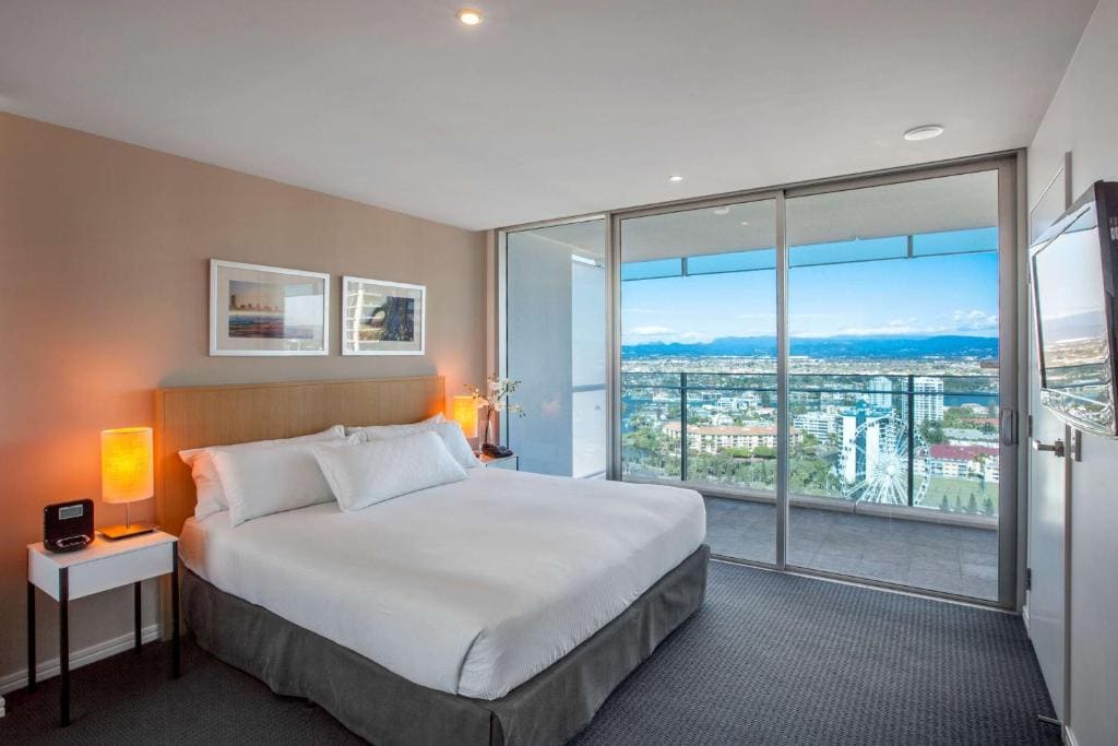 One-Bedroom Residence Room with City View room - Image 2