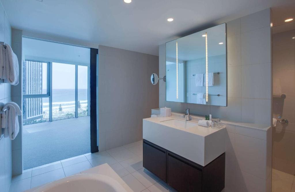 Ocean Panorama Room with Executive Lounge Access room - Image 3