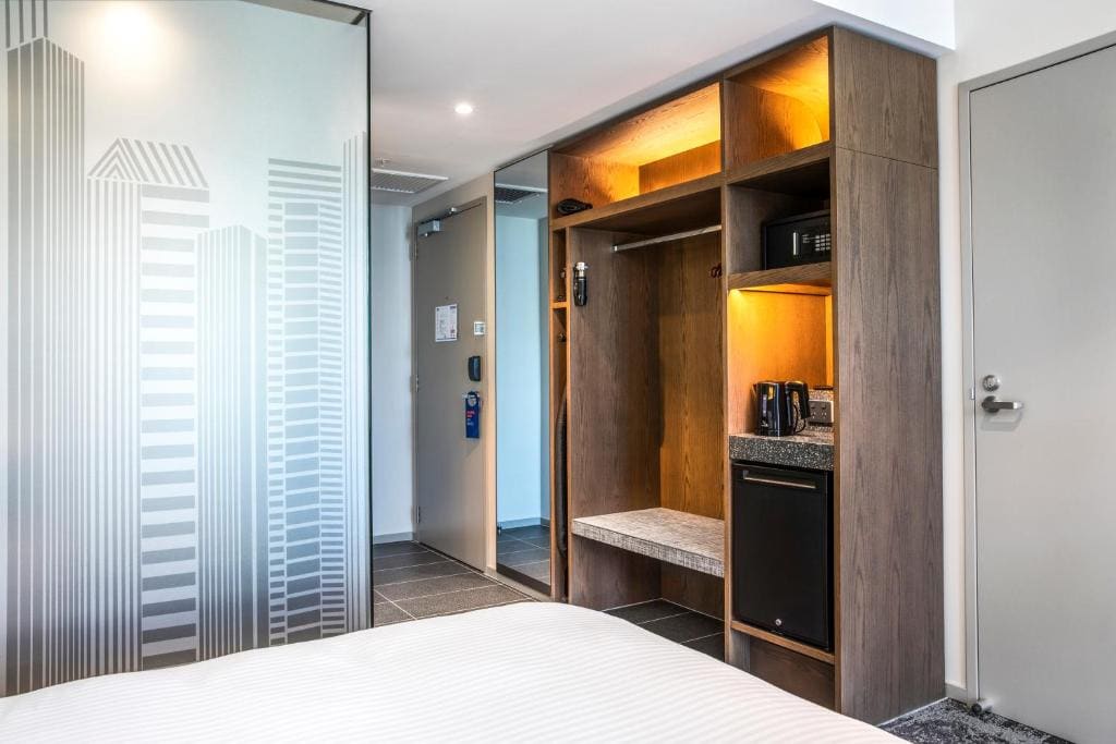 Standard Twin Room - Free Breakfast room - Image 3