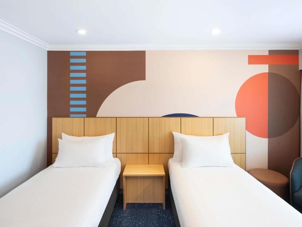 Standard Twin Room room - Image 3