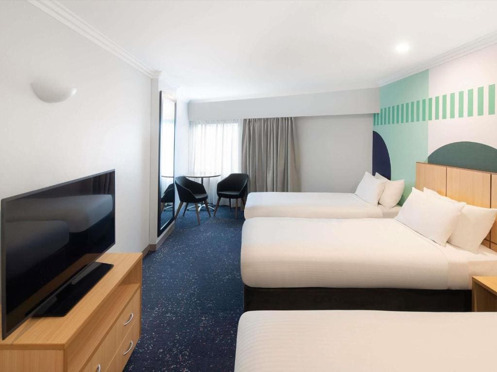 Superior Triple Room room - Image 2