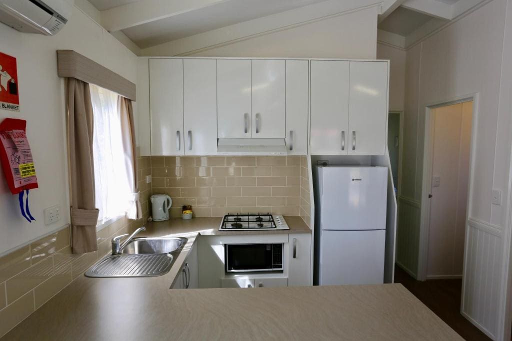 Two-Bedroom Cottage room - Image 2