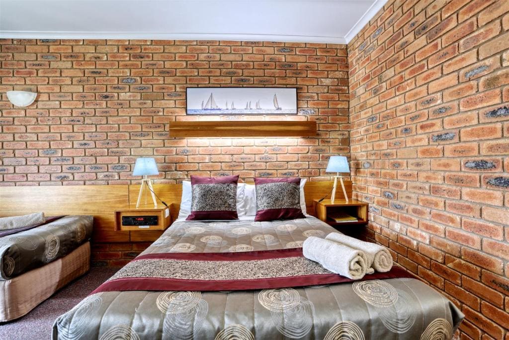 Deluxe Queen Room room - Image 3