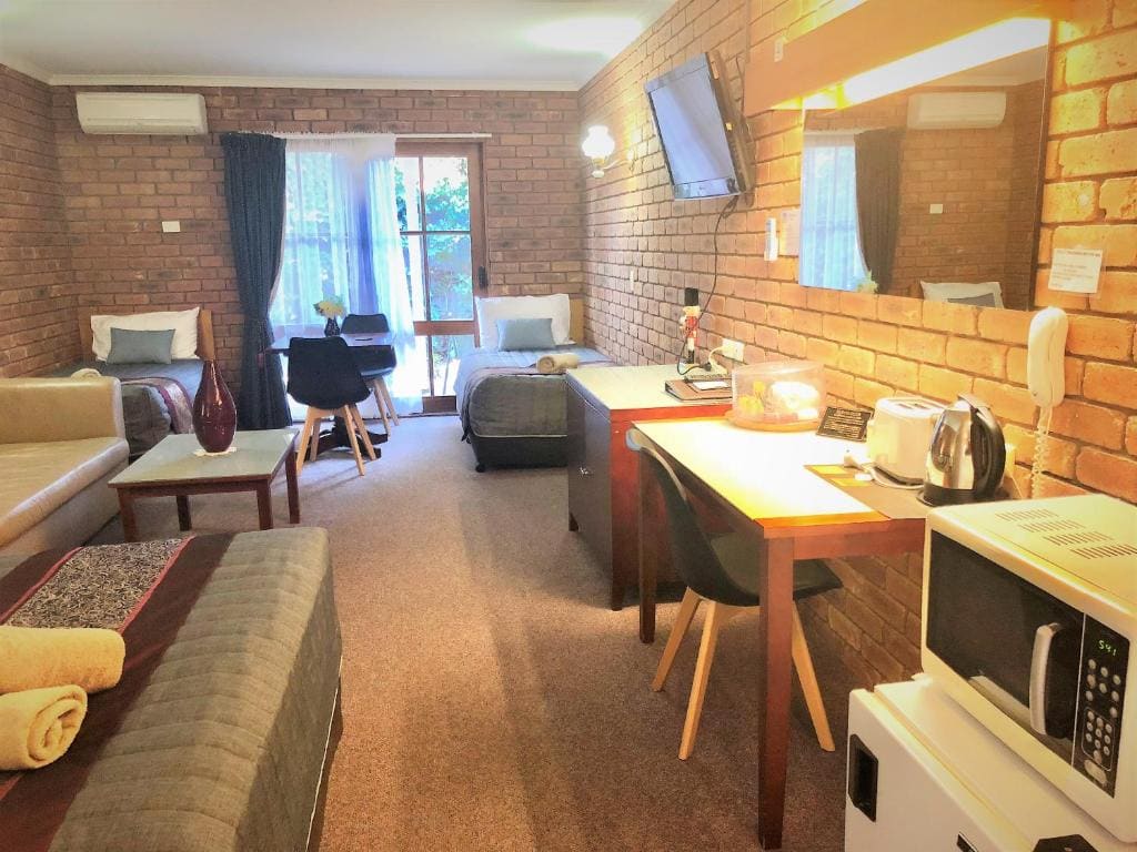 Deluxe Family Suite room - Image 2