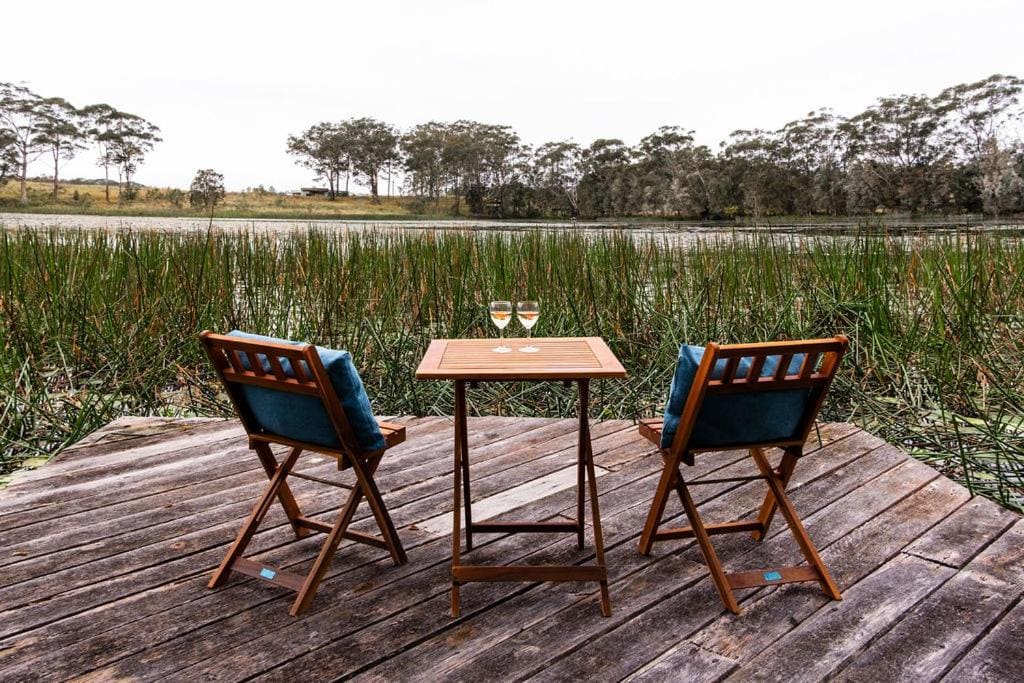 Double Room with Lake View room - Image 2