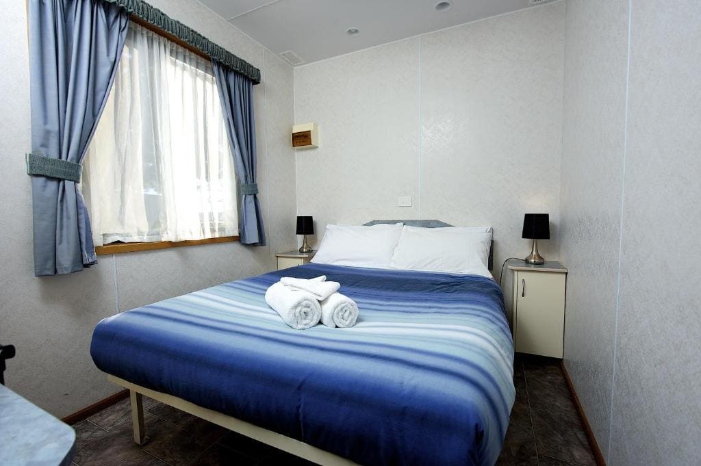 Two-Bedroom Cottage room - Image 3