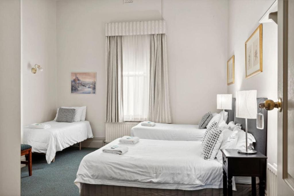 Family Room room - Image 1