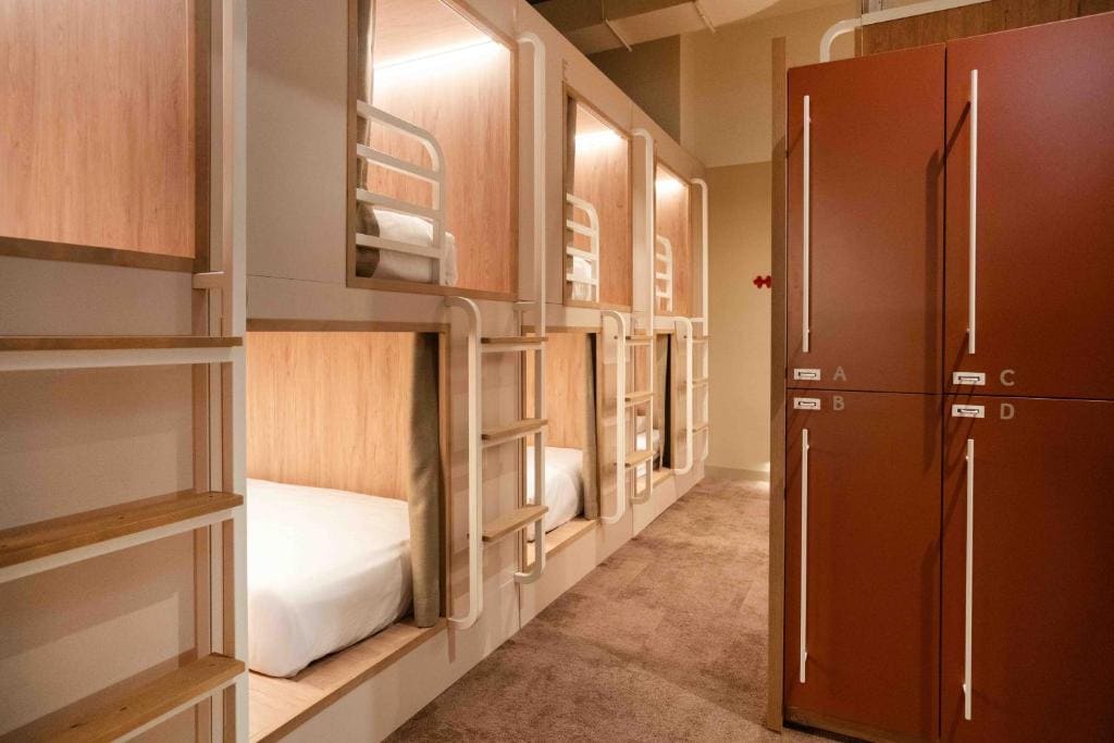 Drifter Dream Pod room - Image 1
