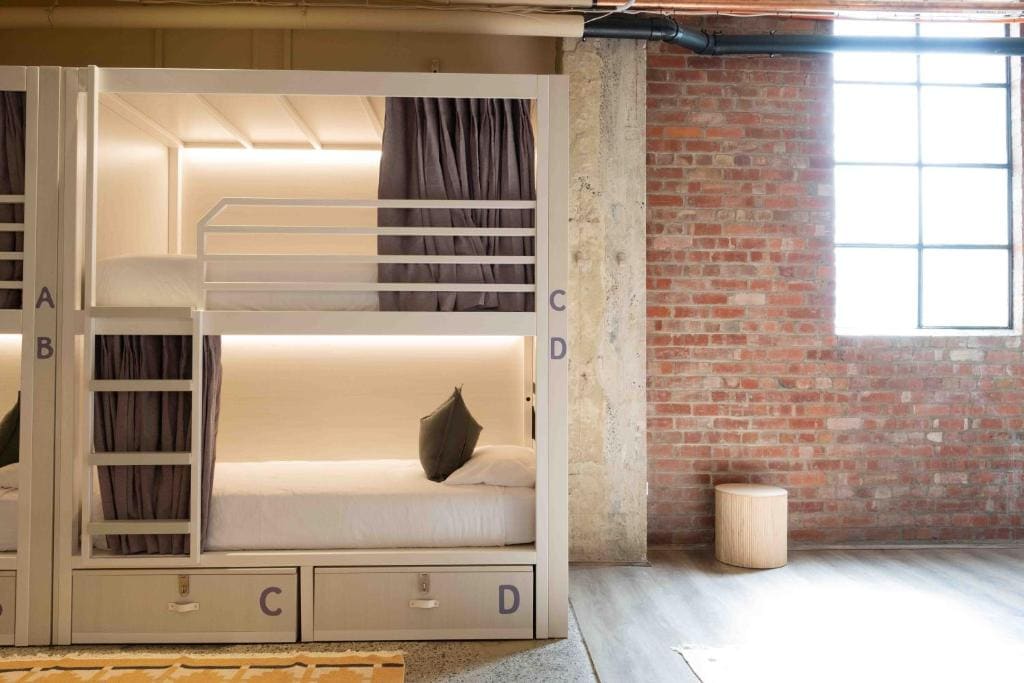 Entire Superior 10 Bed Ensuite Dorm room - Image 1
