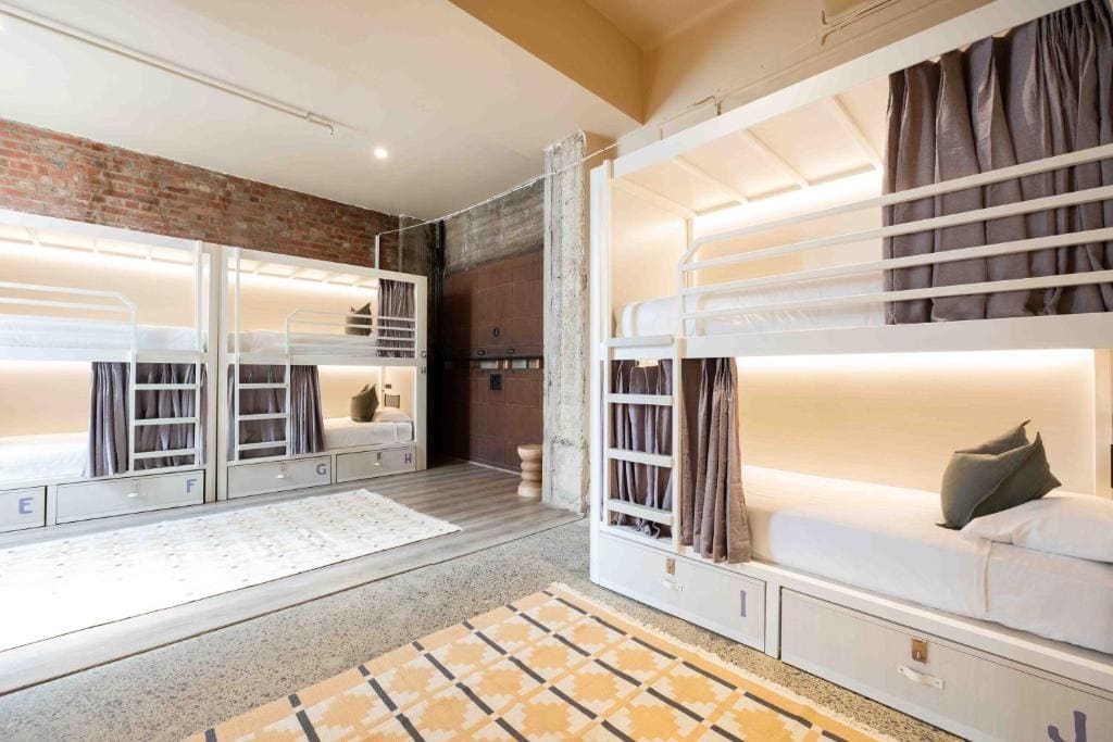 Entire Superior 4 Bed Ensuite Dorm room - Image 3