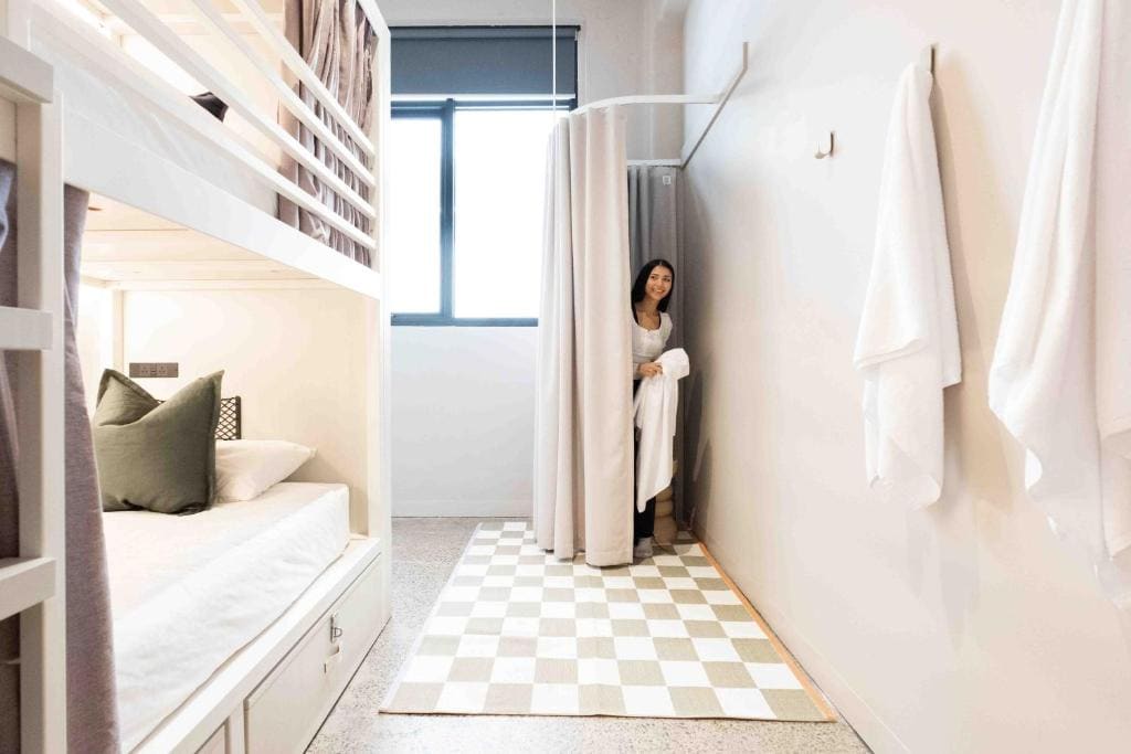 Entire Superior 4 Bed Female Ensuite Dorm room - Image 1