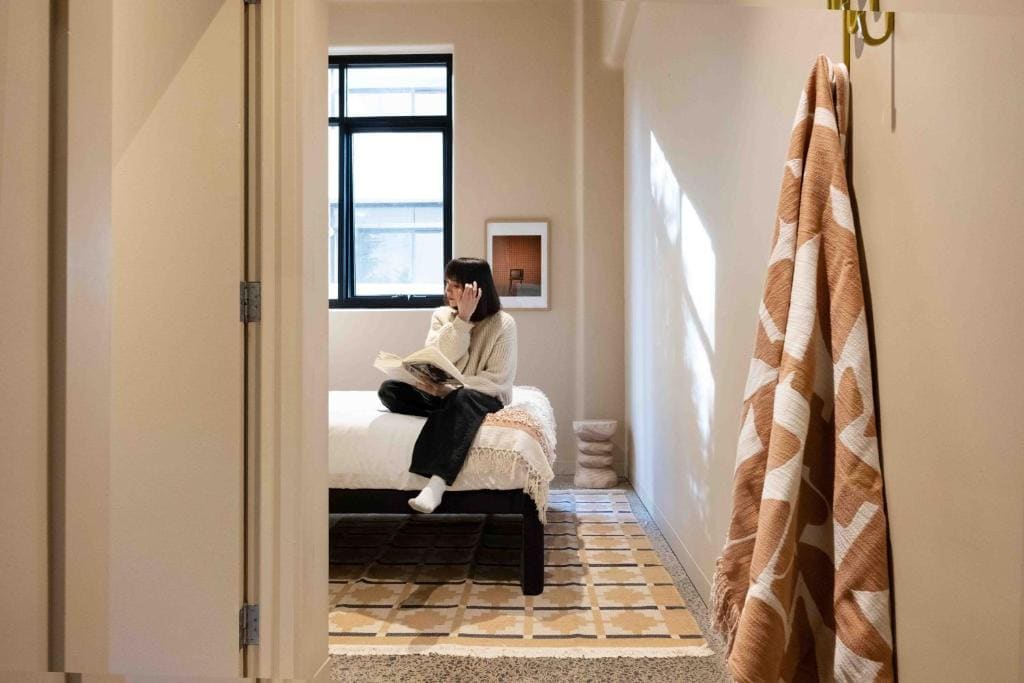Queen Room with Private Bathroom room - Image 3