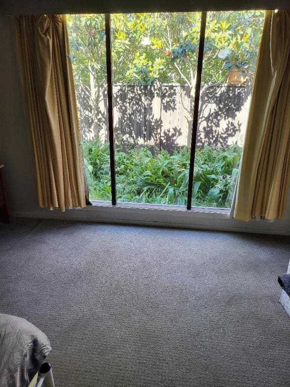 Standard Double Room with Shared Bathroom room - Image 3