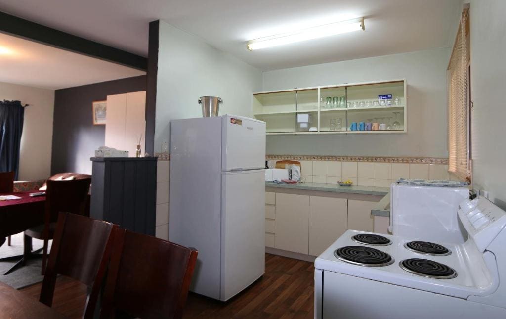 Three-Bedroom Villa room - Image 2