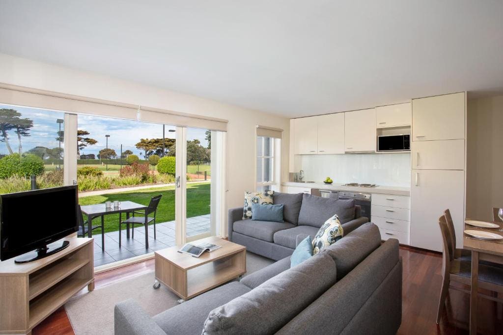 One-Bedroom with Garden View room - Image 1