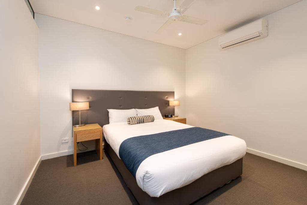 One-Bedroom Suite room - Image 2