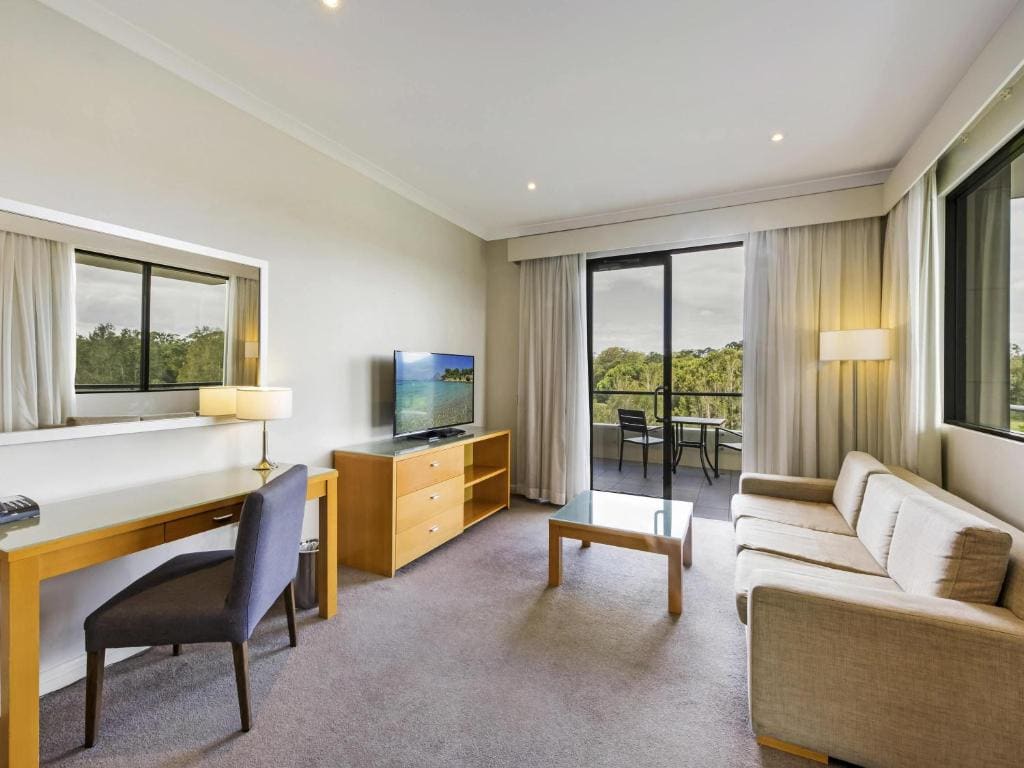 Privilege Queen Room with Balcony room - Image 1