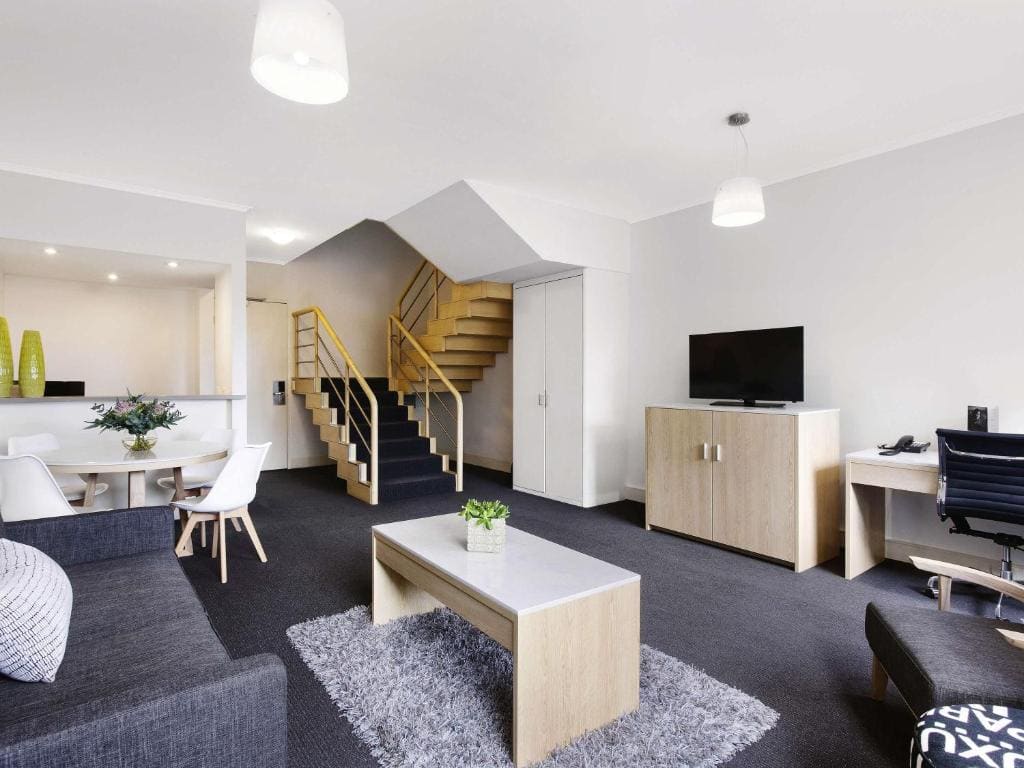 King Loft Suite room - Image 3