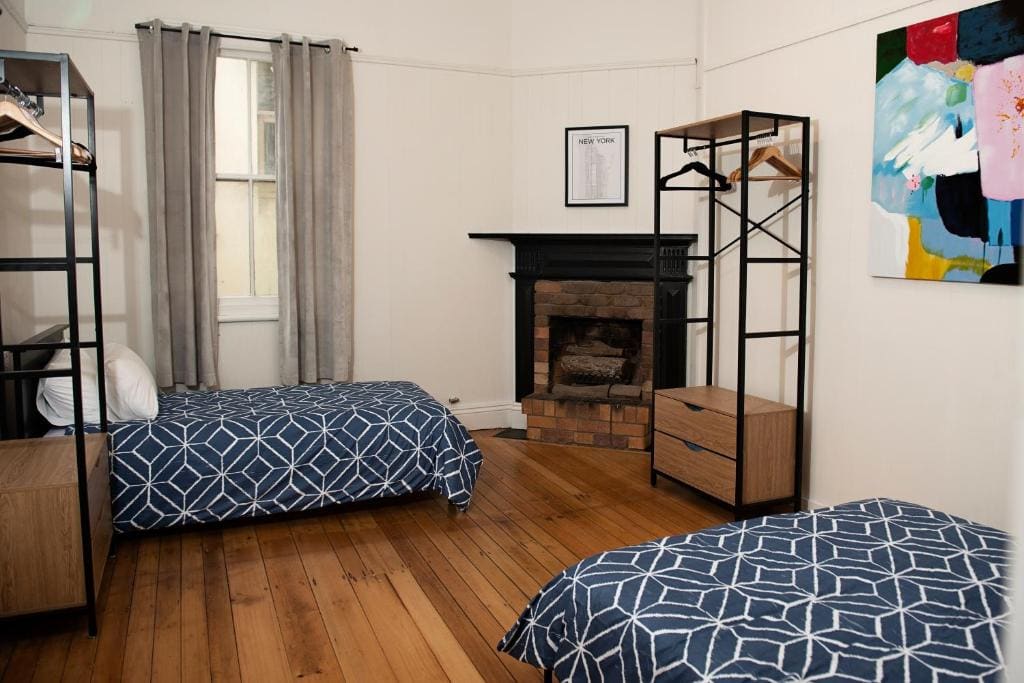 Family Room room - Image 3