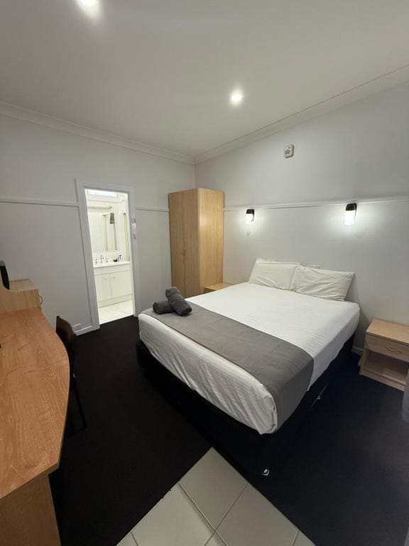 Standard Queen Room room - Image 1
