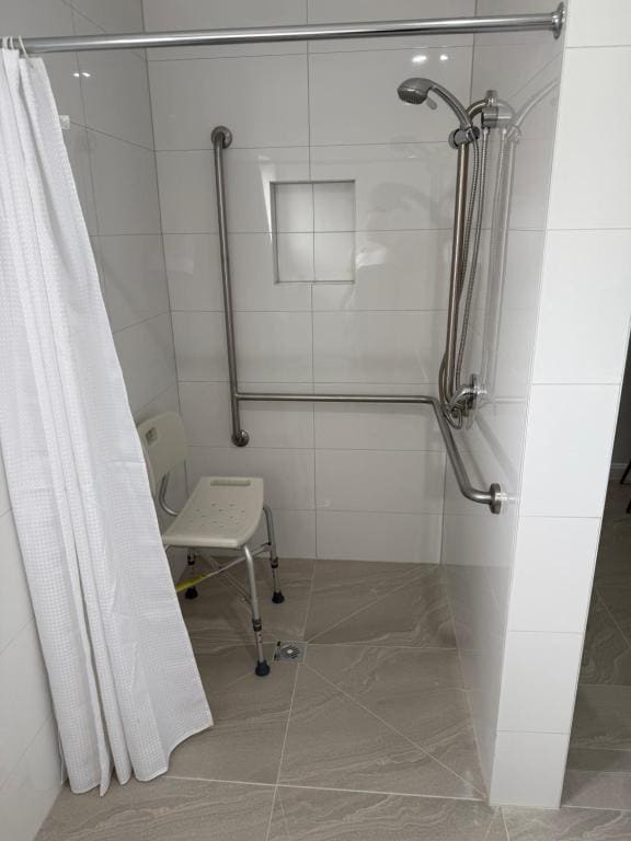 Triple Room - Disability Access room - Image 3