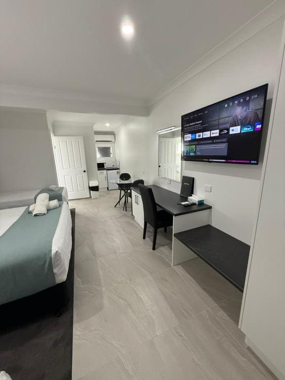 Triple Room - Disability Access room - Image 1