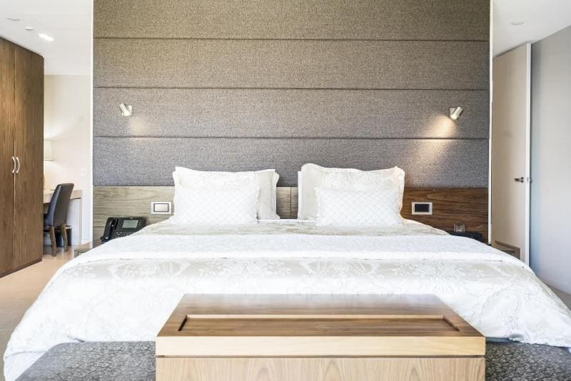 Mindil Suite room - Image 1