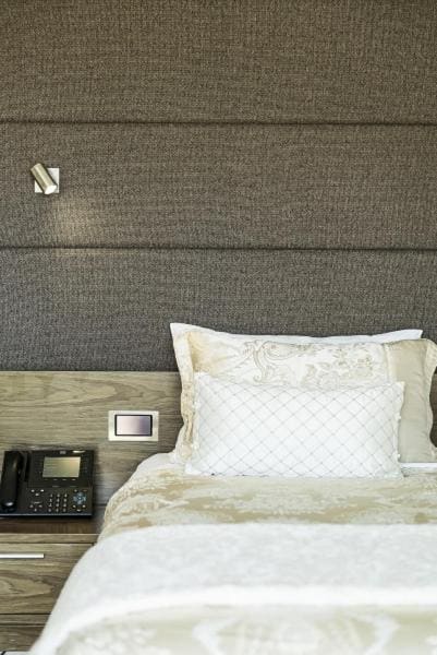 Mindil Suite room - Image 2