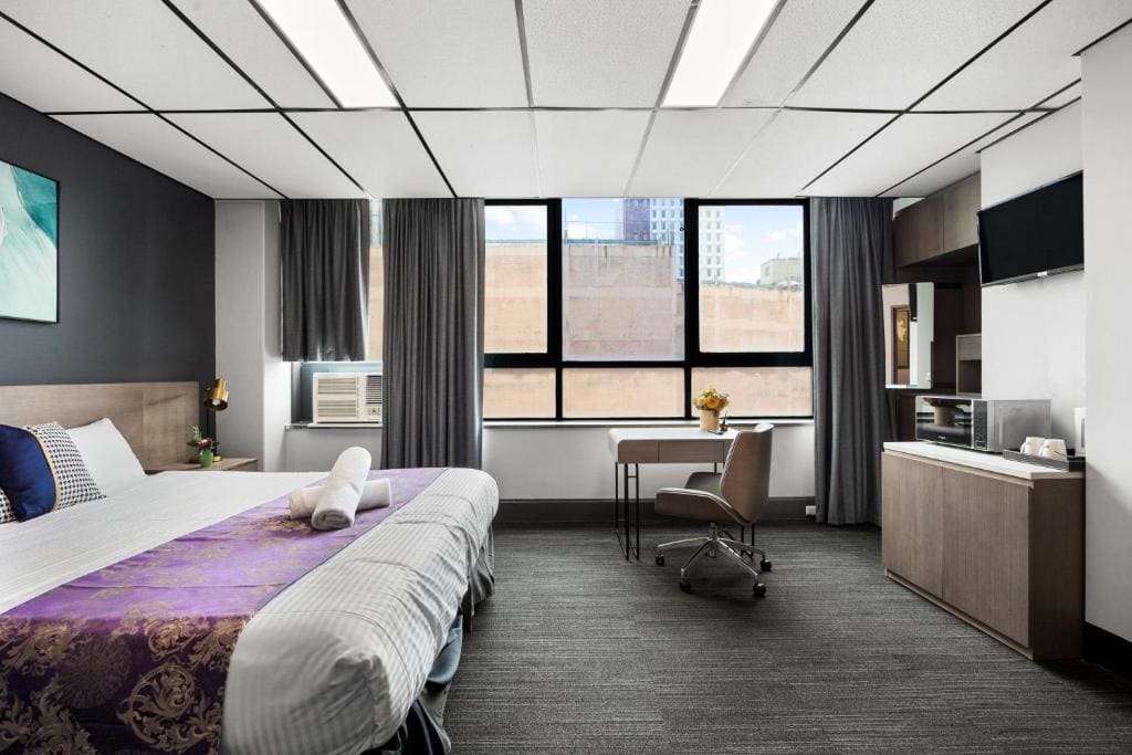 Deluxe King Room room - Image 1