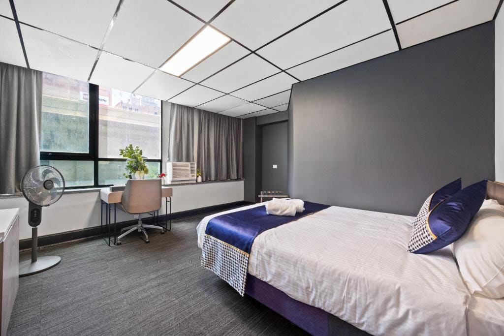 Superior Queen Room room - Image 3