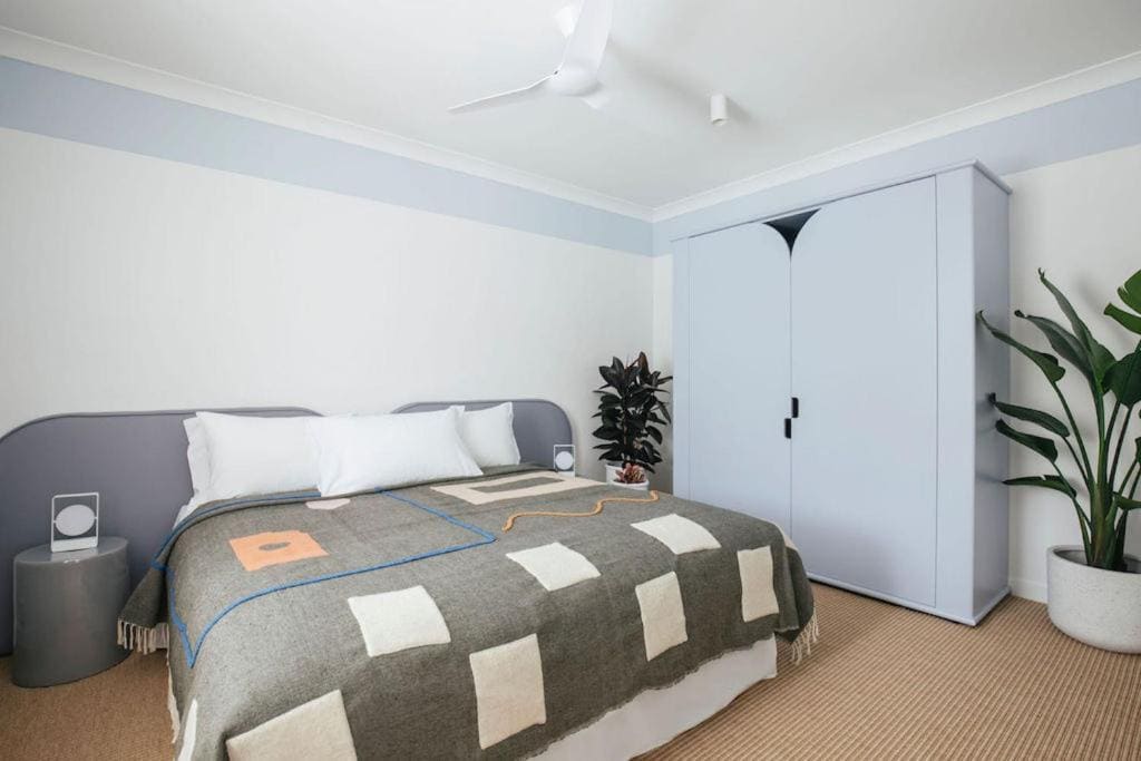 One-Bedroom Apartment room - Image 2