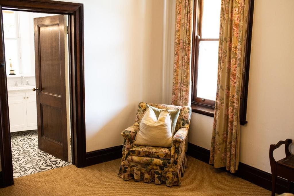 Homestead: Barr Smith Suite room - Image 1