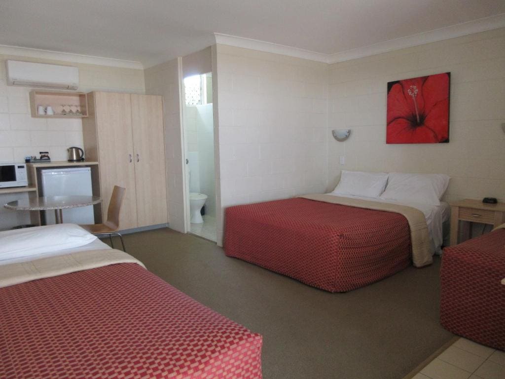 Family Room room - Image 1