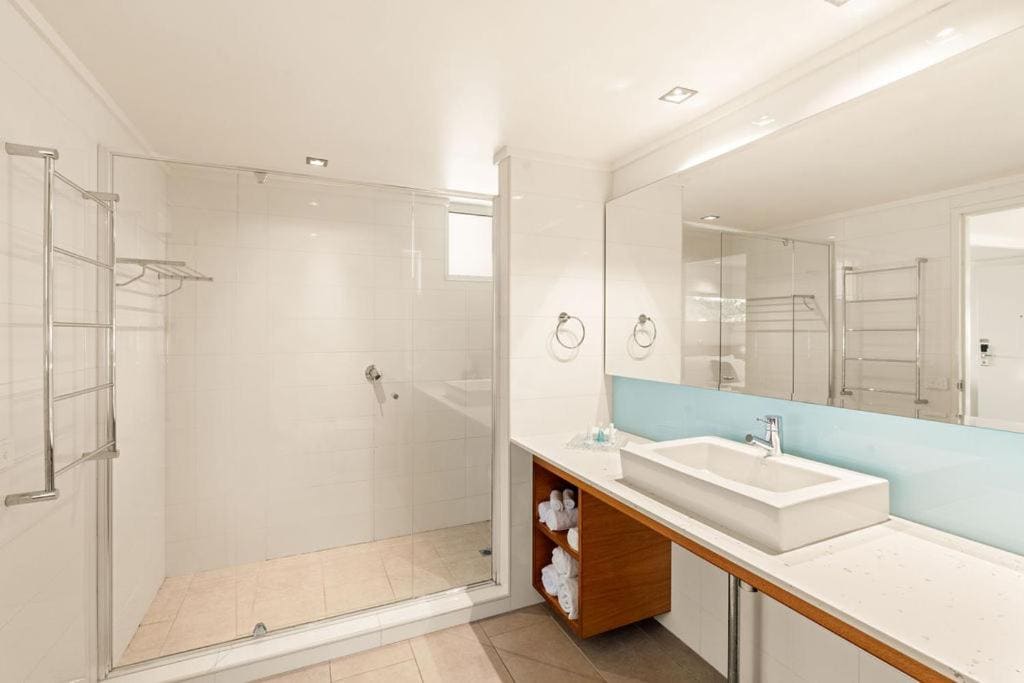 One-Bedroom Apartment room - Image 2