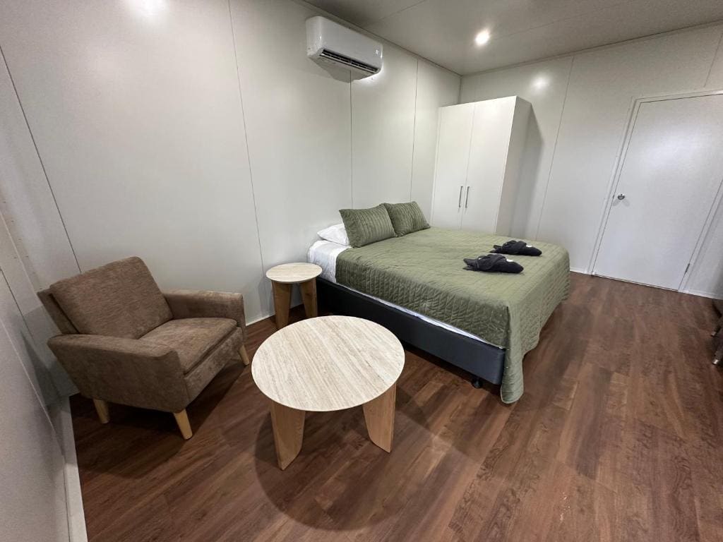 One-Bedroom Villa room - Image 2