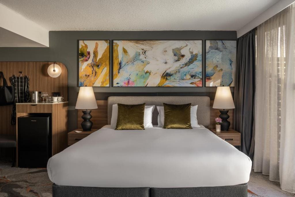 Superior Queen Room room - Image 3