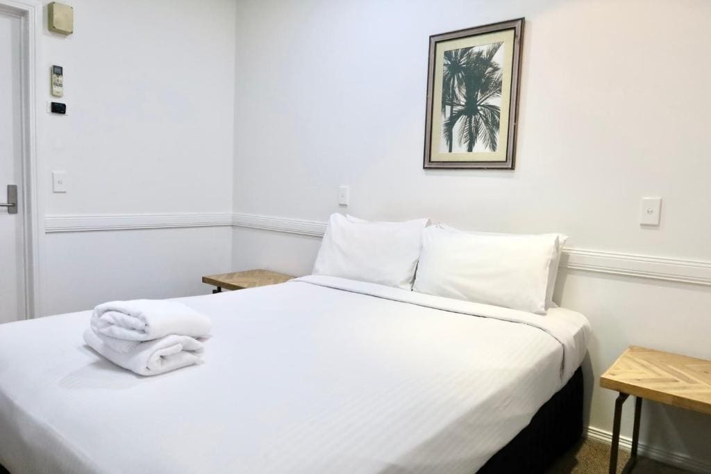 Twin Room with Private Bathroom room - Image 1
