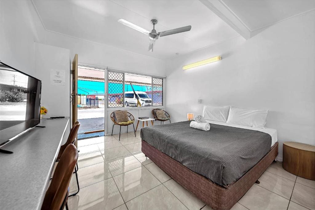 Queen Room room - Image 2