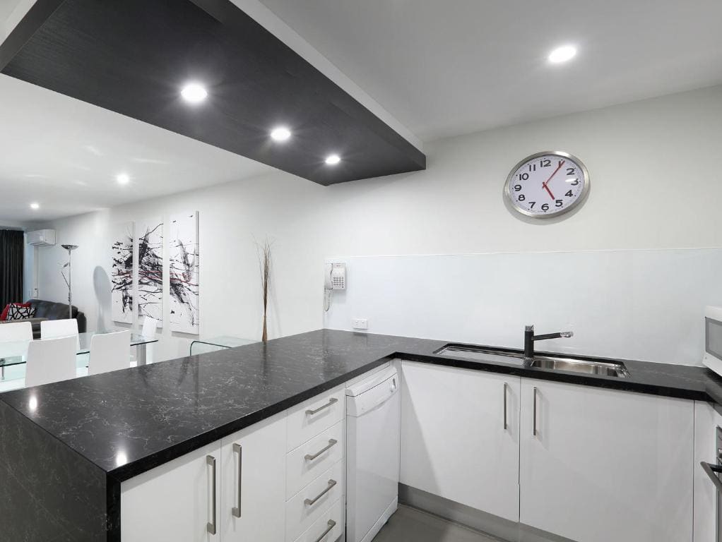 One-Bedroom Apartment room - Image 2