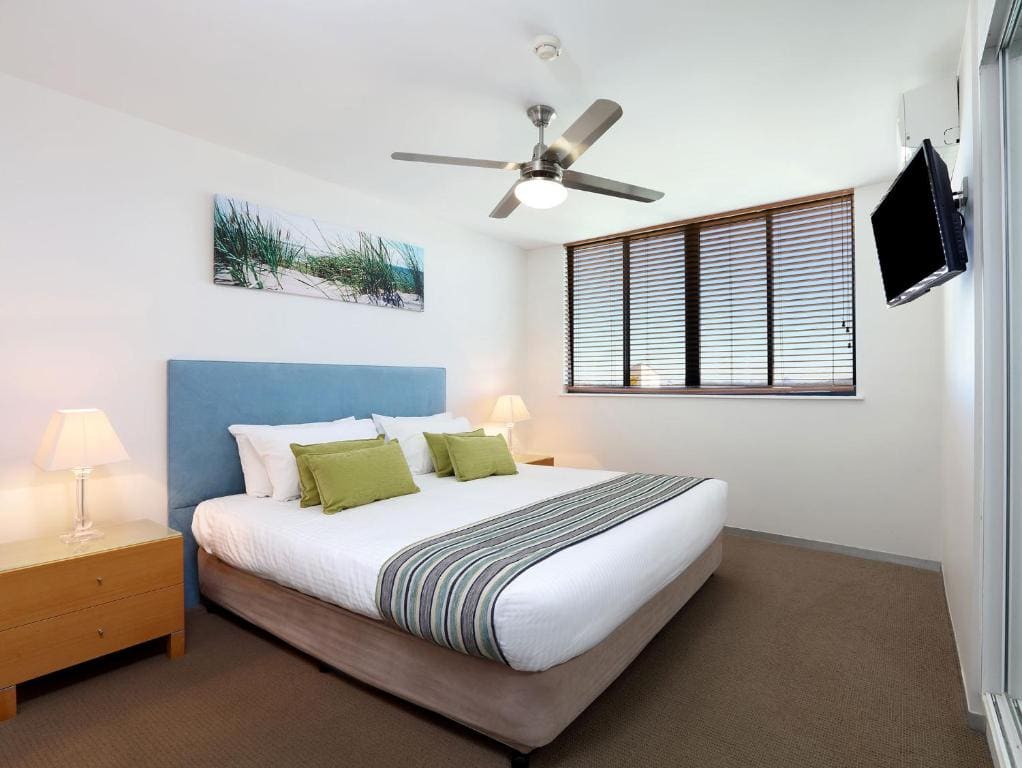 One-Bedroom Apartment room - Image 1