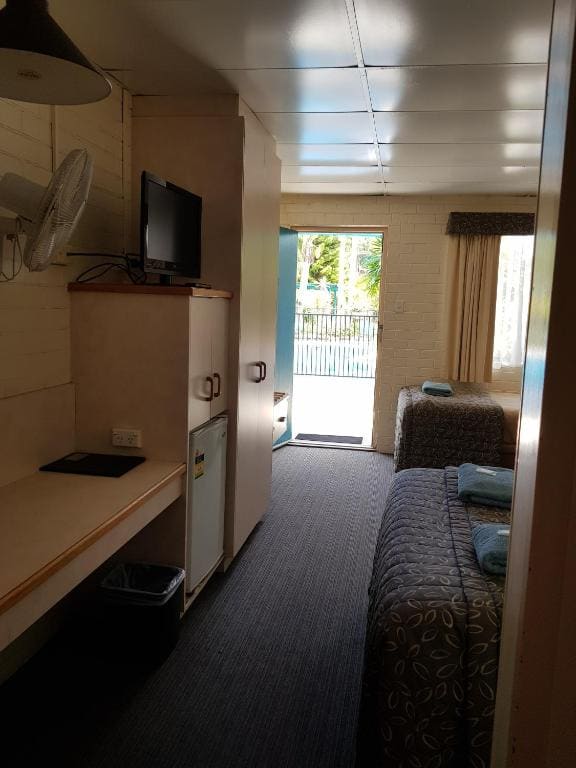 Standard Twin Room room - Image 3