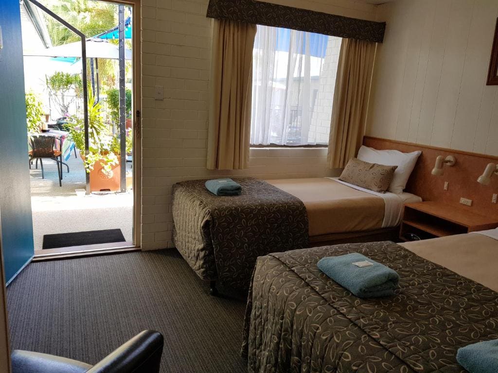 Standard Twin Room room - Image 1