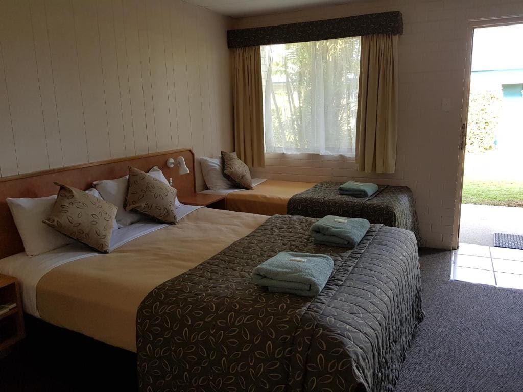 Standard Twin Room room - Image 2