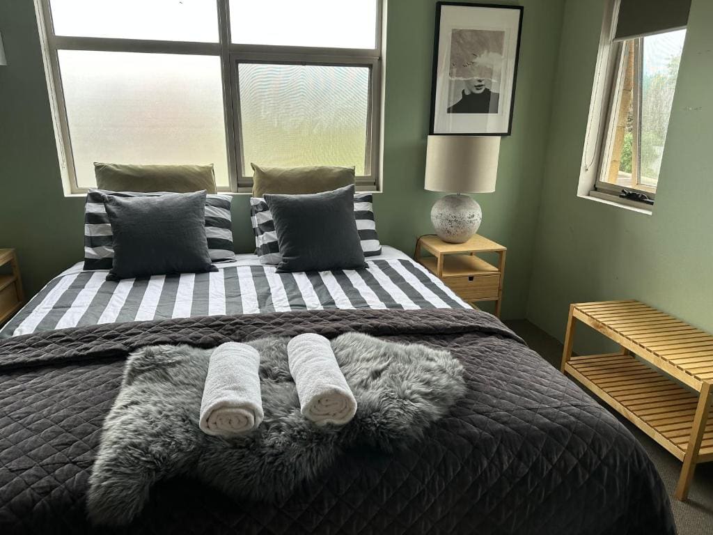 Double Room with Shared Bathroom room - Image 3
