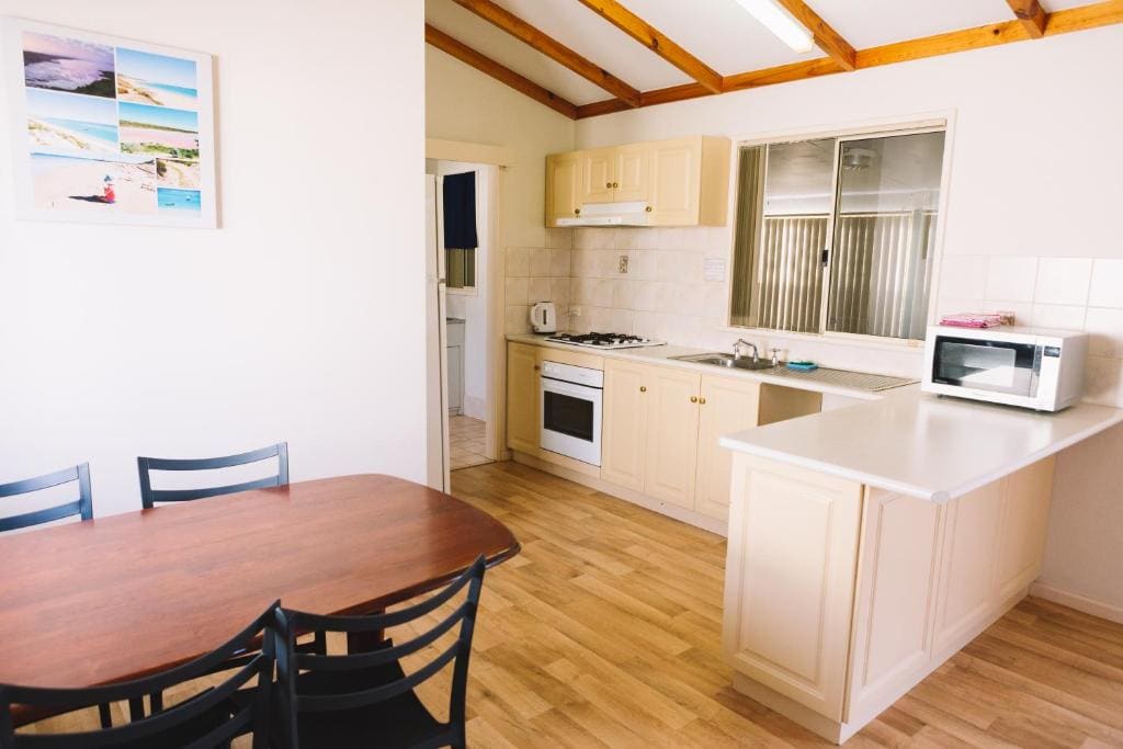 Three-Bedroom Chalet room - Image 2